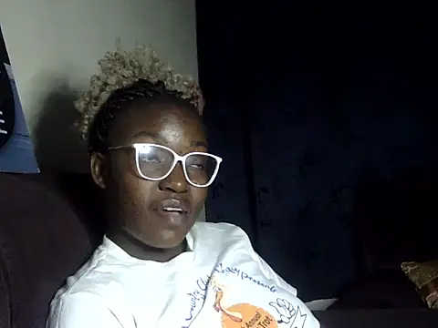 Sexy racy rebel  online show from 12-17-25, 09:43