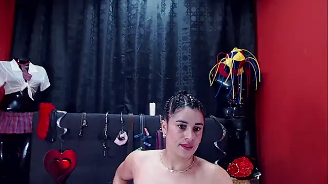 Snapshot of Hannamariana chatting on 02-23-25, 11:44 Hannamariana online show from 02-23-25, 11:44