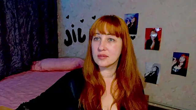 Snapshot of JillStevens chatting on 02-18-25, 04:37 JillStevens online show from 02-18-25, 04:37