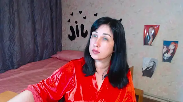 Snapshot of JillStevens chatting on 09-24-25, 02:31 JillStevens online show from 09-24-25, 02:31