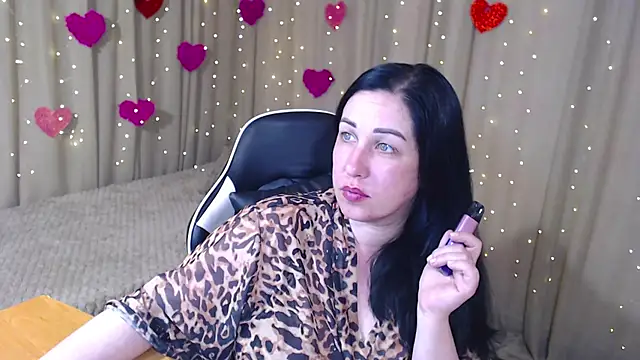 Snapshot of JillStevens chatting on 05-13-26, 02:09 JillStevens online show from 05-13-26, 02:09
