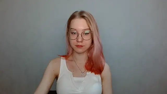 Snapshot of cindi_hot chatting on 12-11-24, 08:04 cindi hot online show from 12-11-24, 08:04