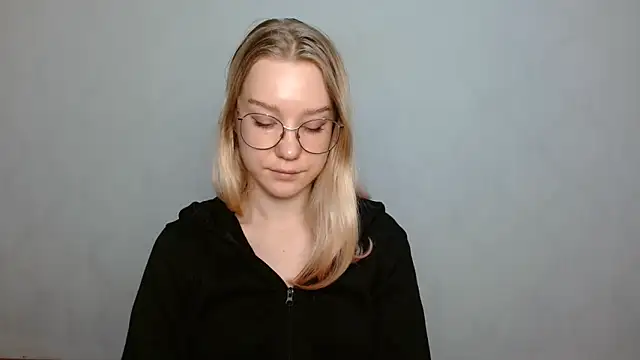 Snapshot of cindi_hot chatting on 01-28-25, 01:05 cindi hot online show from 01-28-25, 01:05