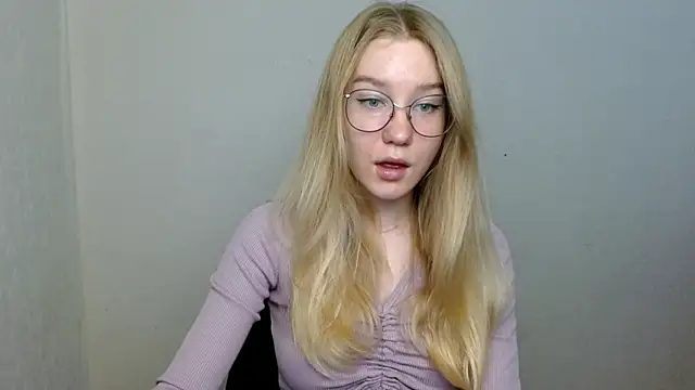 cindi hot online show from 11-10-25, 08:46