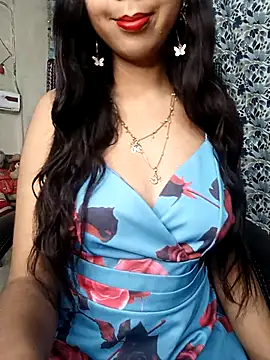 Snapshot of Parinaaz18 chatting on 01-17-26, 01:32 Parinaaz18 online show from 01-17-26, 01:32