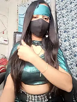 Snapshot of Parinaaz18 chatting on 01-19-26, 01:20 Parinaaz18 online show from 01-19-26, 01:20