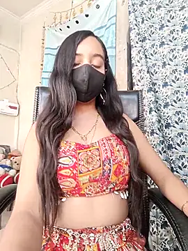 Snapshot of Parinaaz18 chatting on 02-10-26, 02:37 Parinaaz18 online show from 02-10-26, 02:37