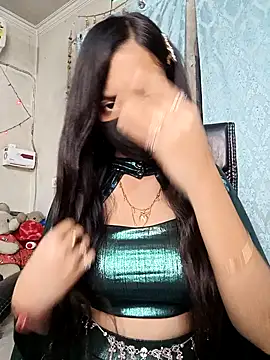 Snapshot of Parinaaz18 chatting on 02-16-26, 12:56 Parinaaz18 online show from 02-16-26, 12:56