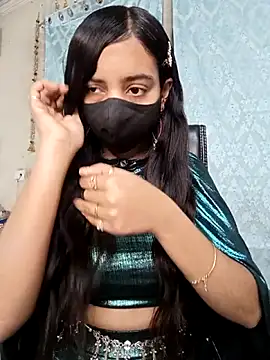 Snapshot of Parinaaz18 chatting on 02-21-26, 02:01 Parinaaz18 online show from 02-21-26, 02:01