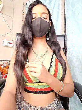 Snapshot of Parinaaz18 chatting on 03-04-26, 01:33 Parinaaz18 online show from 03-04-26, 01:33