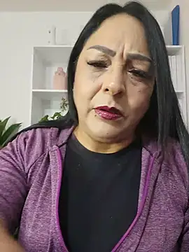 Snapshot of Gina_Myers chatting on 05-21-26, 03:13 Gina Myers online show from 05-21-26, 03:13