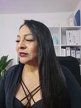 Snapshot of Gina_Myers chatting on 05-24-26, 03:44 Gina Myers online show from 05-24-26, 03:44