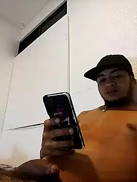 sexylatino22 online show from 12-13-24, 03:27