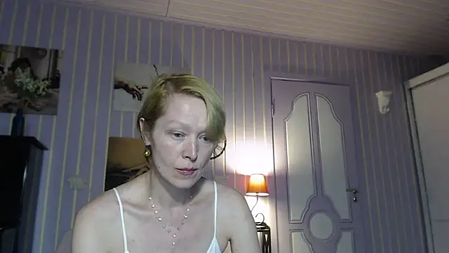 Snapshot of Marquise555 chatting on 05-20-26, 05:19 Marquise555 online show from 05-20-26, 05:19