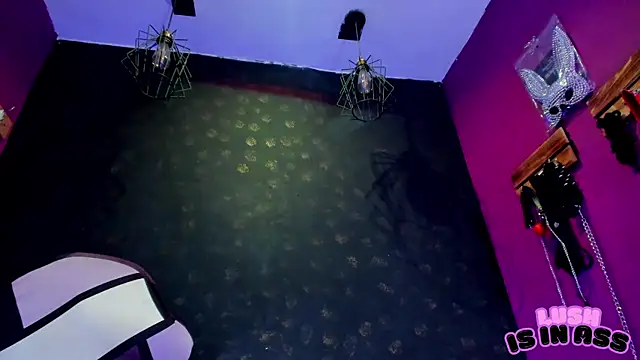 Alexa Slave online show from 04-28-26, 08:14