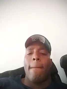 Snapshot of laquerella chatting on 02-25-26, 07:01 laquerella online show from 02-25-26, 07:01