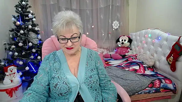 Snapshot of KayleSmoll chatting on 01-14-25, 10:02 KayleSmoll online show from 01-14-25, 10:02