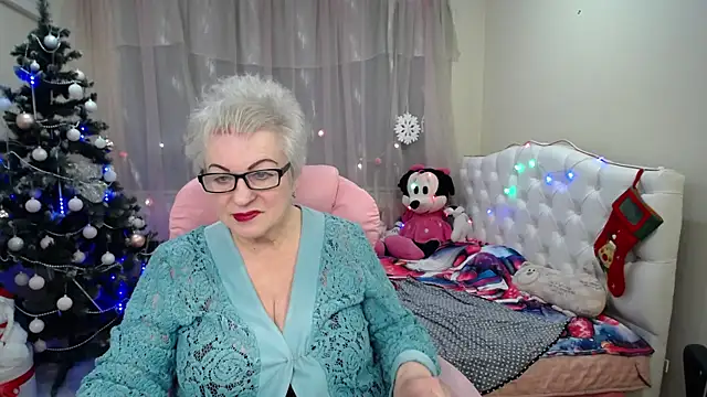 Snapshot of KayleSmoll chatting on 01-22-25, 04:23 KayleSmoll online show from 01-22-25, 04:23