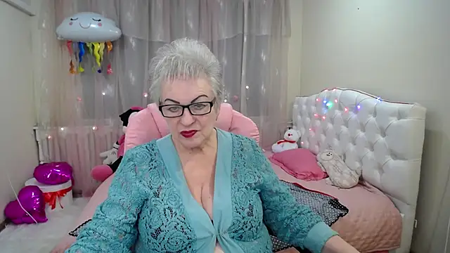 Snapshot of KayleSmoll chatting on 01-29-25, 01:27 KayleSmoll online show from 01-29-25, 01:27