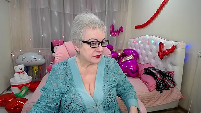 Snapshot of KayleSmoll chatting on 02-01-25, 07:13 KayleSmoll online show from 02-01-25, 07:13