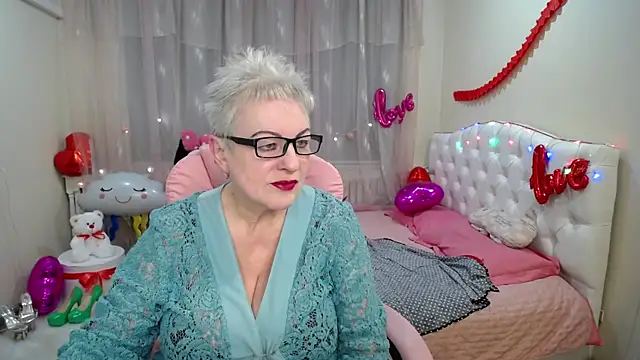 Snapshot of KayleSmoll chatting on 02-14-25, 07:23 KayleSmoll online show from 02-14-25, 07:23