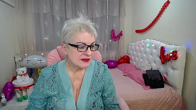 Snapshot of KayleSmoll chatting on 02-26-25, 07:38 KayleSmoll online show from 02-26-25, 07:38