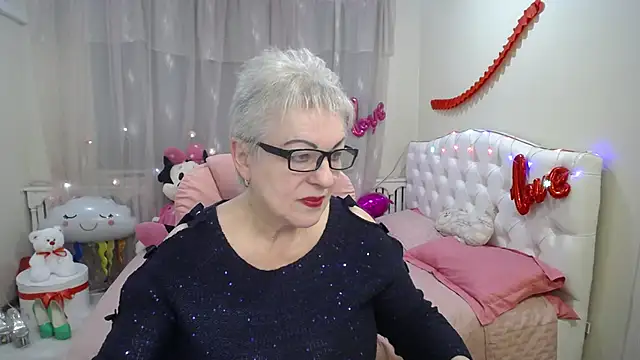 Snapshot of KayleSmoll chatting on 03-12-25, 07:17 KayleSmoll online show from 03-12-25, 07:17