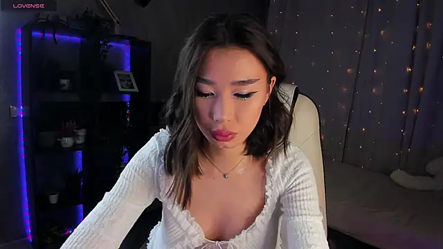 Snapshot of sensualily chatting on 03-16-25, 05:39 sensualily online show from 03-16-25, 05:39