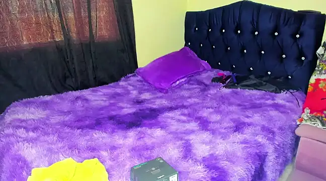 scarlet tommy online show from 03-13-25, 10:10