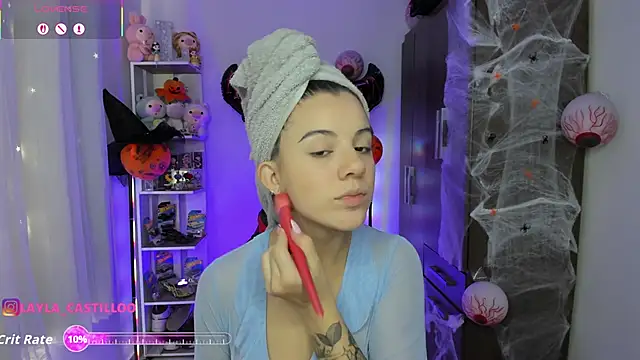 Snapshot of Layla_castilloo chatting on 10-24-25, 02:57 Layla castilloo online show from 10-24-25, 02:57