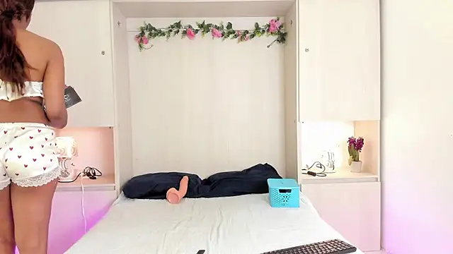 KendallRosse1 online show from 12-01-25, 12:21