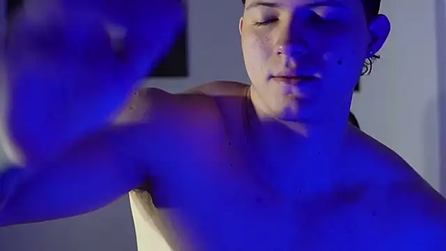 Hazzan Velez online show from 12-17-25, 05:19