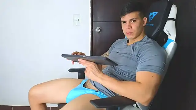 Ethanstill1 online show from 12-07-24, 05:31