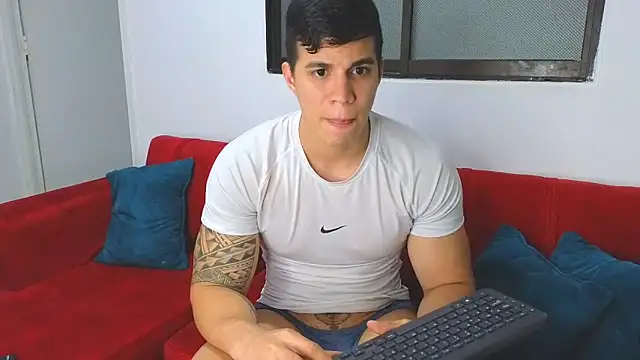 Ethanstill1 online show from 12-29-24, 03:44