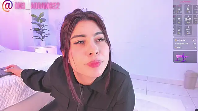 Danna adams01 online show from 12-29-24, 01:56