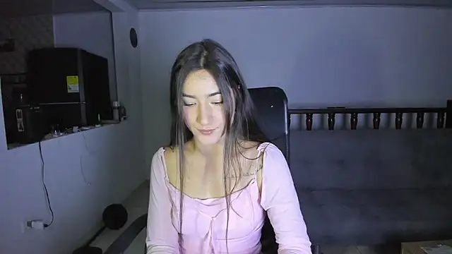 Snapshot of Amelie__88 chatting on 12-07-24, 10:28 Amelie 88 online show from 12-07-24, 10:28