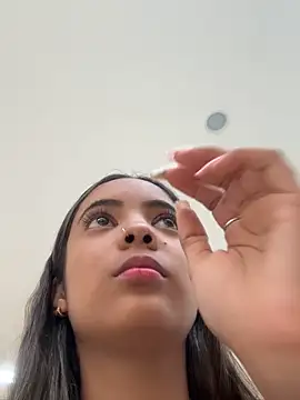 Snapshot of NAUGHTY_LITTLE_18 chatting on 03-05-25, 09:15 NAUGHTY LITTLE 18 online show from 03-05-25, 09:15