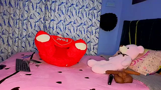 Cherriikenzie online show from 06-05-26, 07:03