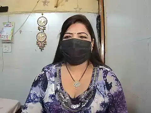Snapshot of Oh-Monika chatting on 03-18-25, 06:57 Oh-Monika online show from 03-18-25, 06:57