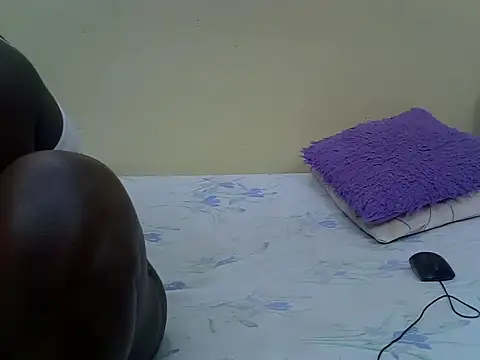 Freakycillia online show from 06-13-26, 08:23