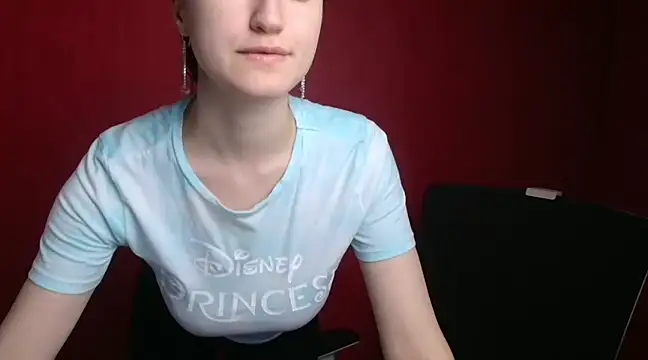 Snapshot of Gabriellagirl chatting on 12-15-24, 09:53 Gabriellagirl online show from 12-15-24, 09:53