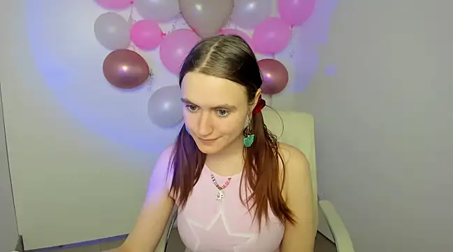 Snapshot of Gabriellagirl chatting on 02-23-25, 10:42 Gabriellagirl online show from 02-23-25, 10:42