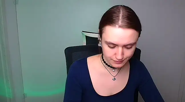 Snapshot of Gabriellagirl chatting on 03-18-25, 08:15 Gabriellagirl online show from 03-18-25, 08:15