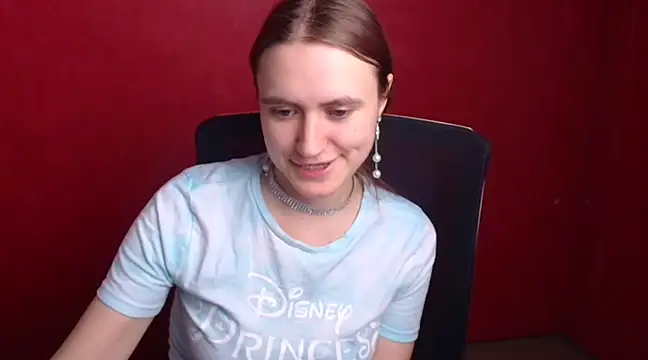 Snapshot of Gabriellagirl chatting on 03-22-25, 11:20 Gabriellagirl online show from 03-22-25, 11:20
