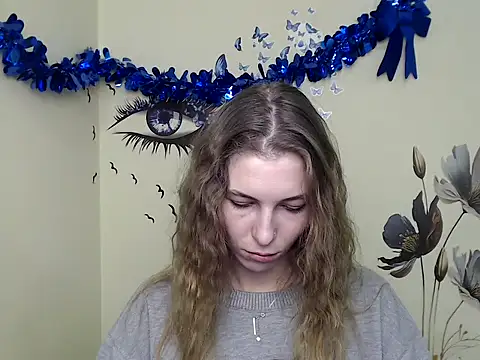 Snapshot of StrangerGi chatting on 01-17-25, 01:13 StrangerGi online show from 01-17-25, 01:13