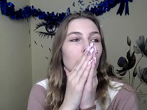 Snapshot of StrangerGi chatting on 01-19-25, 01:01 StrangerGi online show from 01-19-25, 01:01