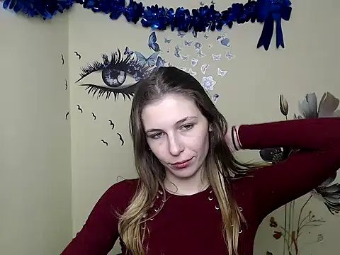 Snapshot of StrangerGi chatting on 02-06-25, 01:10 StrangerGi online show from 02-06-25, 01:10