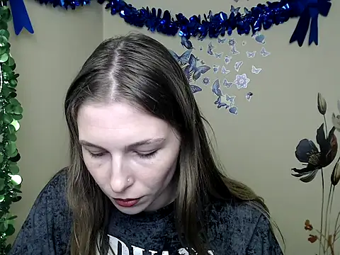 Snapshot of StrangerGi chatting on 02-10-25, 04:14 StrangerGi online show from 02-10-25, 04:14