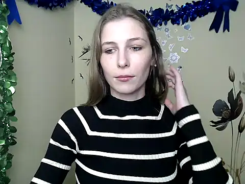 Snapshot of StrangerGi chatting on 02-11-25, 07:27 StrangerGi online show from 02-11-25, 07:27