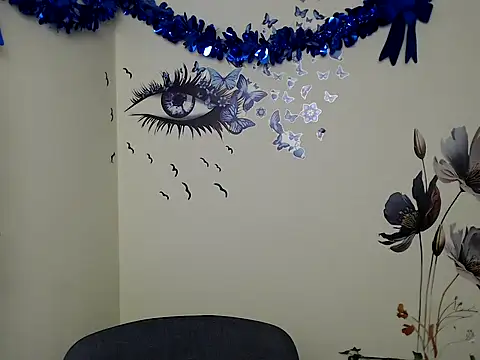 Snapshot of StrangerGi chatting on 02-13-25, 06:52 StrangerGi online show from 02-13-25, 06:52